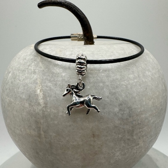 3/$15 Silvery Horse Pandora-type European charm - Picture 2 of 5
